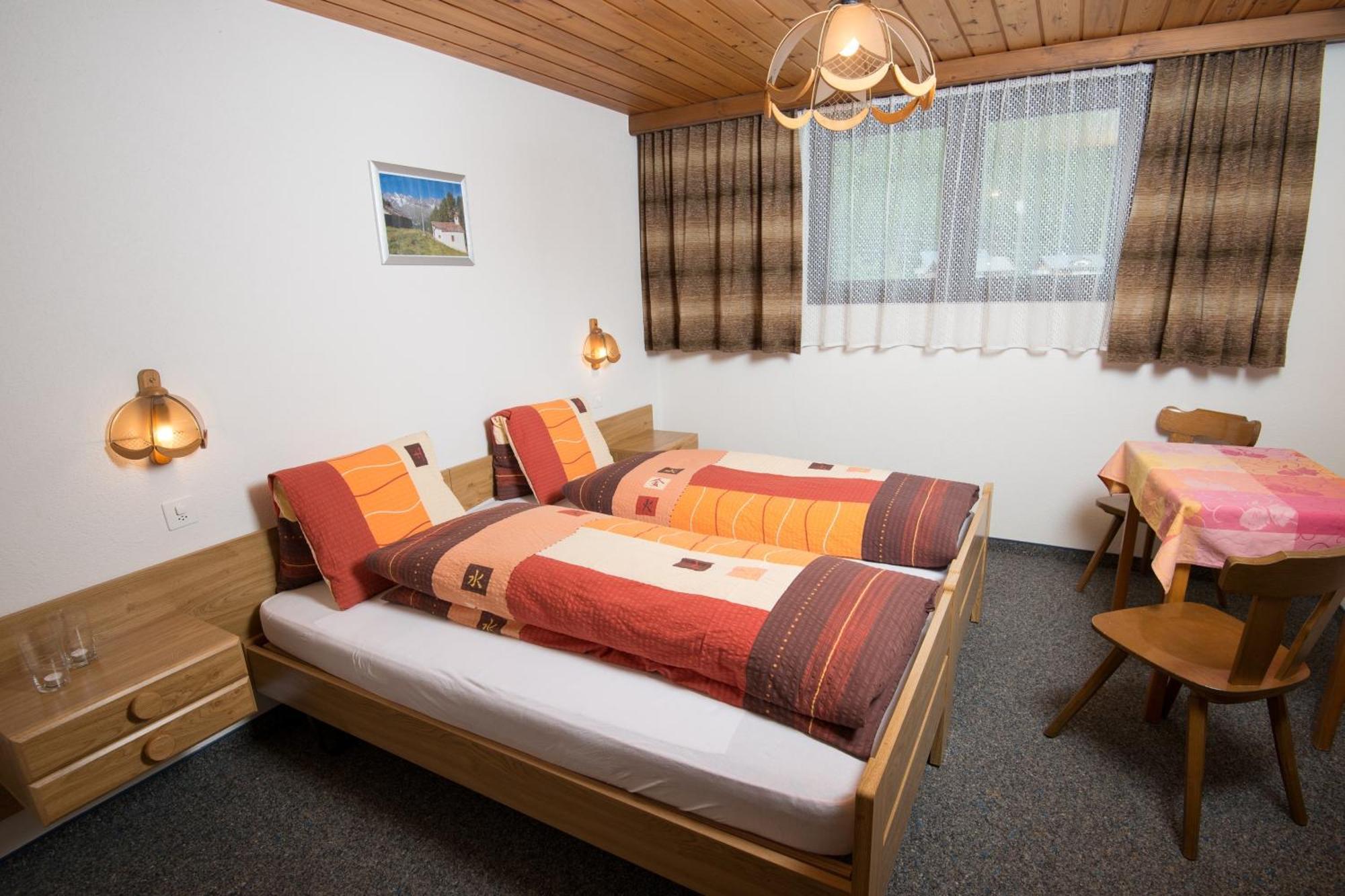 Ferienhaus Adonis Saas-Grund Cameră foto
